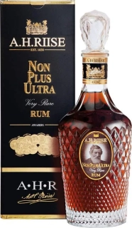 A.H. Riise Non Plus Ultra Rum 42% 0,7l