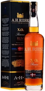 A.H. Riise XO Reserve Thin Blue Line 40% 0,7l